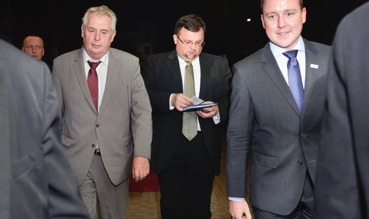 PREZIDENT MILOŠ ZEMAN PŘESPAL V HOTELU CLARION