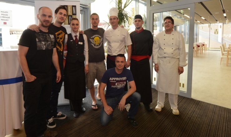 NO NAME A MONKEY BUSINESS V ÚSTECKÉM CLARIONU