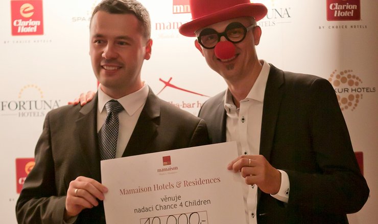 Dobročinný bazar v Mamaison Hotelu Riverside přispěl nadaci Chance 4 Children